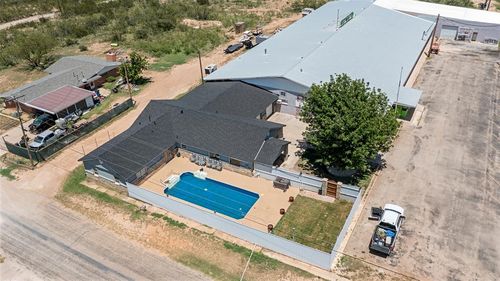 2910 W 8th St, Big Spring, TX, 79720-1865 | Card Image