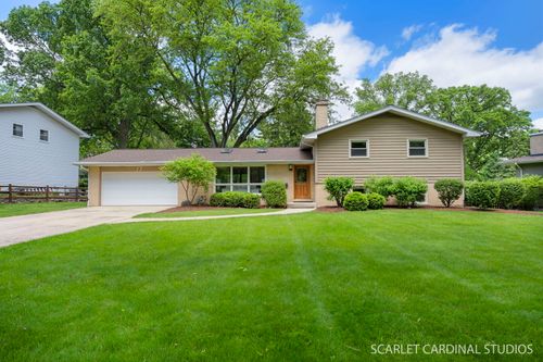 17 Meisinger Ln, Naperville, IL, 60540-7427 | Card Image