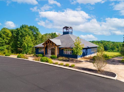 900 Olde Tennessee Trl, Springville, TN, 38256-4483 | Card Image