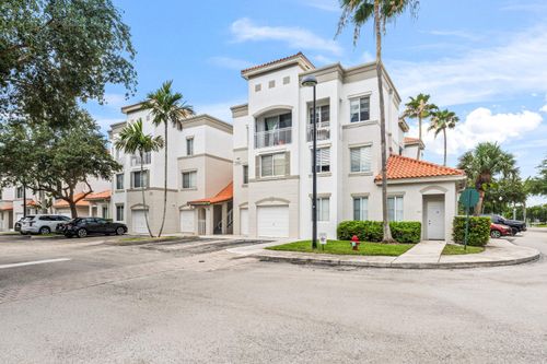 305-11022 Legacy Dr, Palm Beach Gardens, FL, 33410-3632 | Card Image