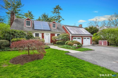 132 Hoyt St, Darien, CT, 06820-3009 | Card Image