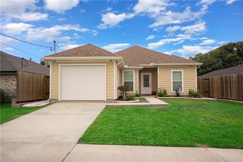 2209 Maine Ave, Kenner, LA, 70062-5958 | Card Image