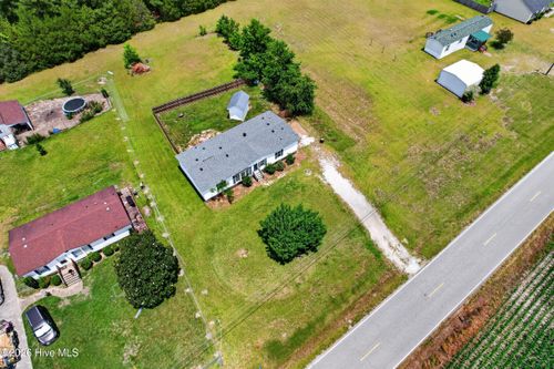 2676 White Oak River Rd, Maysville, NC, 28555-9348 | Card Image