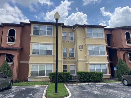 unit-521-5120 Conroy Rd, ORLANDO, FL, 32811-3738 | Card Image
