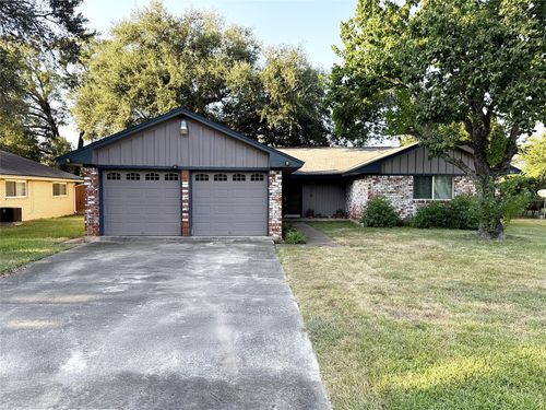 210 Meadowlawn St, La Porte, TX, 77571-7339 | Card Image