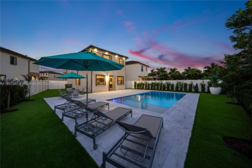 10800 W 35th Way, Hialeah, FL, 33018-2173 | Card Image