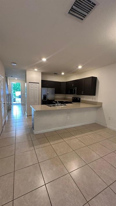 0 - 10629 W 32nd Ln, Townhouse with 3 bedrooms, 2 bathrooms and null parking in Hialeah FL | Image 3