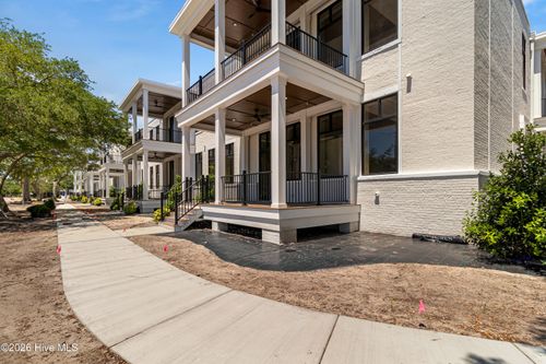 209-805 Mulberry St, Beaufort, NC, 28516-1935 | Card Image