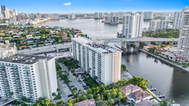 7 - 19390 Collins Ave, Condo with 2 bedrooms, 2 bathrooms and null parking in Sunny Isles Beach FL | Image 31