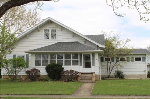 413 W North 1st St, Shelbyville, IL, 62565-1402 | Card Image
