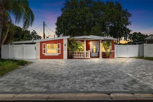 4527 Fountainbleau Rd, Tampa, FL, 33634-7321 | Card Image