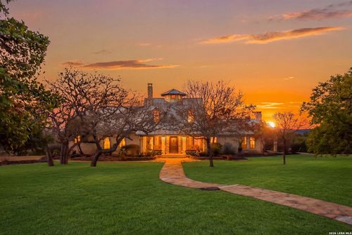 597 Krause Rd, Pipe Creek, TX, 78063-5821 | Card Image