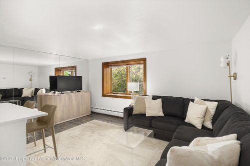 25-119 E Cooper Ave, Aspen, CO, 81611-1756 | Card Image