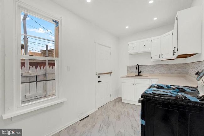 1008 Locust St, Townhouse with 3 bedrooms, 1 bathrooms and null parking in READING PA | Image 8