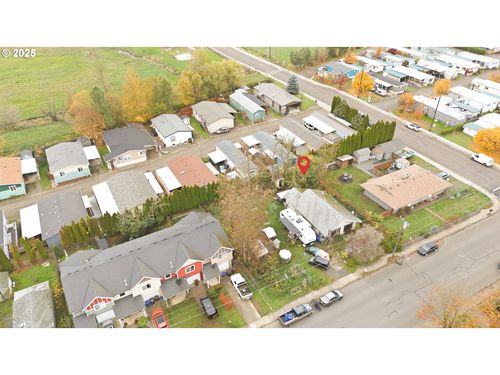 416 Kennel Ave, Molalla, OR, 97038-8388 | Card Image