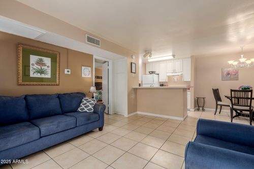 c104-8055 E Thomas Rd, Scottsdale, AZ, 85251 | Card Image
