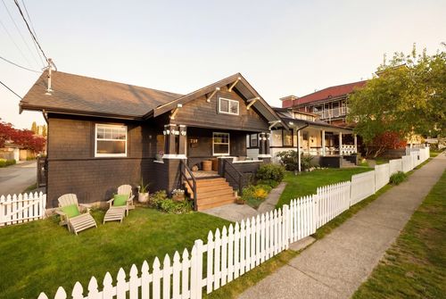 737-745 St. Andrews Avenue, North Vancouver, BC, V7L3L1 | Card Image