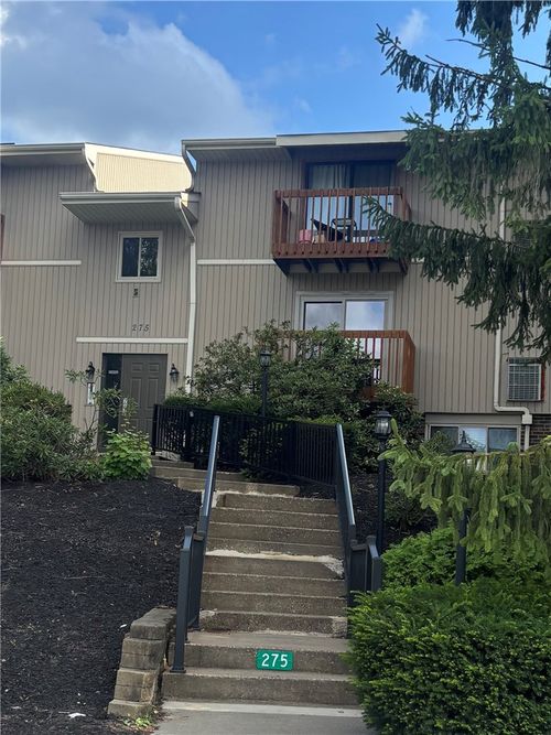 27512 Evergreen Run, Imperial, PA, 15126-9637 | Card Image