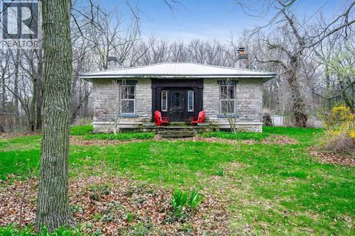 170 North Shore Rd, Pelee Island, ON, N0R1M0 | Card Image