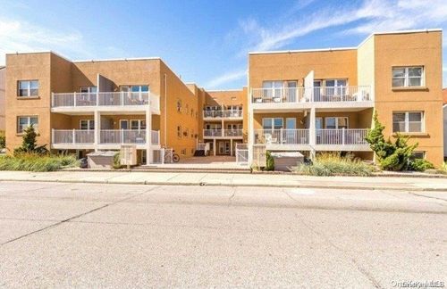 101-251 W Broadway, Long Beach, NY, 11561-3958 | Card Image
