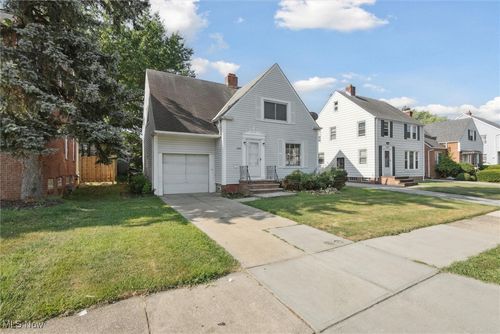 3902 E Antisdale Rd, South Euclid, OH, 44118-2332 | Card Image