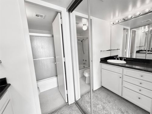 apt-1814-2016 Main St, Houston, TX, 77002-8895 | Card Image