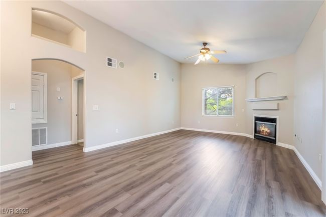 UNIT-202 - 3925 Lazy Pine St, Condo with 2 bedrooms, 2 bathrooms and 19 parking in Las Vegas NV | Image 6