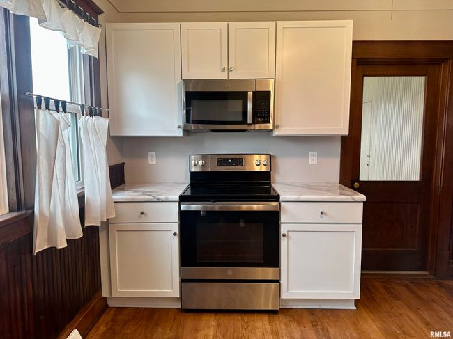 811 7 Th Ave S, House other with 3 bedrooms, 2 bathrooms and null parking in Clinton IA | Image 17