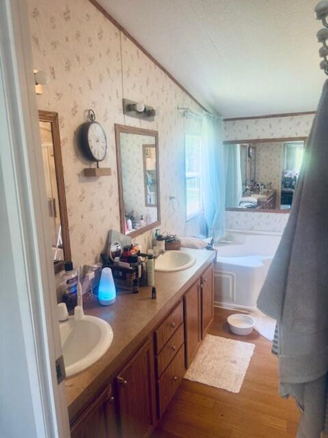 92 Spring Meadow Cir, House other with 4 bedrooms, 2 bathrooms and null parking in Campbellsville KY | Image 32