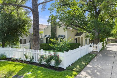 apt-a-2616 Jefferson St, Austin, TX, 78703-1855 | Card Image