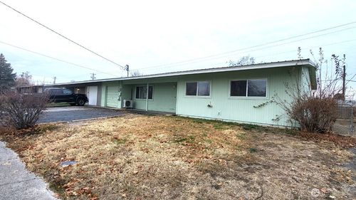 b-8910 Travis Dr, Moses Lake, WA, 98837-3179 | Card Image