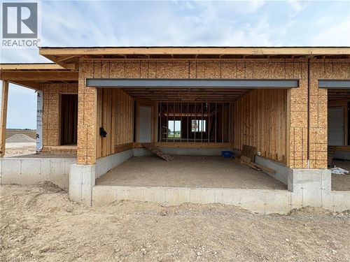 379 Featherstone Street E, Listowel, ON, N4W2C4 | Card Image