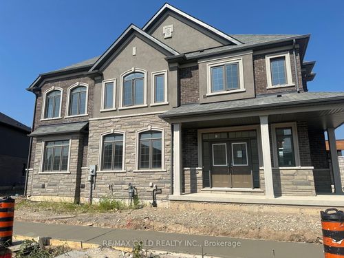 84 Macklin St, Brantford, ON, N3T | Card Image