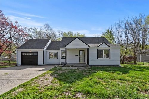 8401 Blue Ridge Blvd, Raytown, MO, 64138-2958 | Card Image