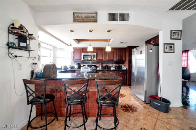 6373 Enchanting Ct, House other with 4 bedrooms, 3 bathrooms and null parking in Las Vegas NV | Image 20