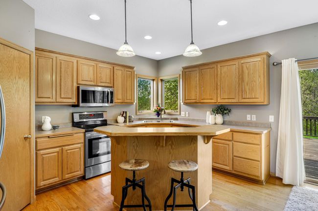 18-web-or-mls-20375 Islandview Circle Lakeville-11.jpg | Image 11