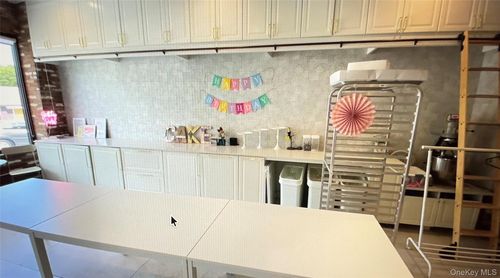 494 New Rochelle Road, Eastchester, NY, 10708 | Card Image