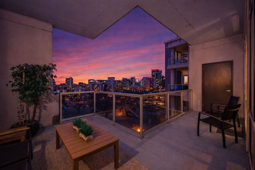 apt-606-20 Rutledge St, Nashville, TN, 37210-2295 | Card Image