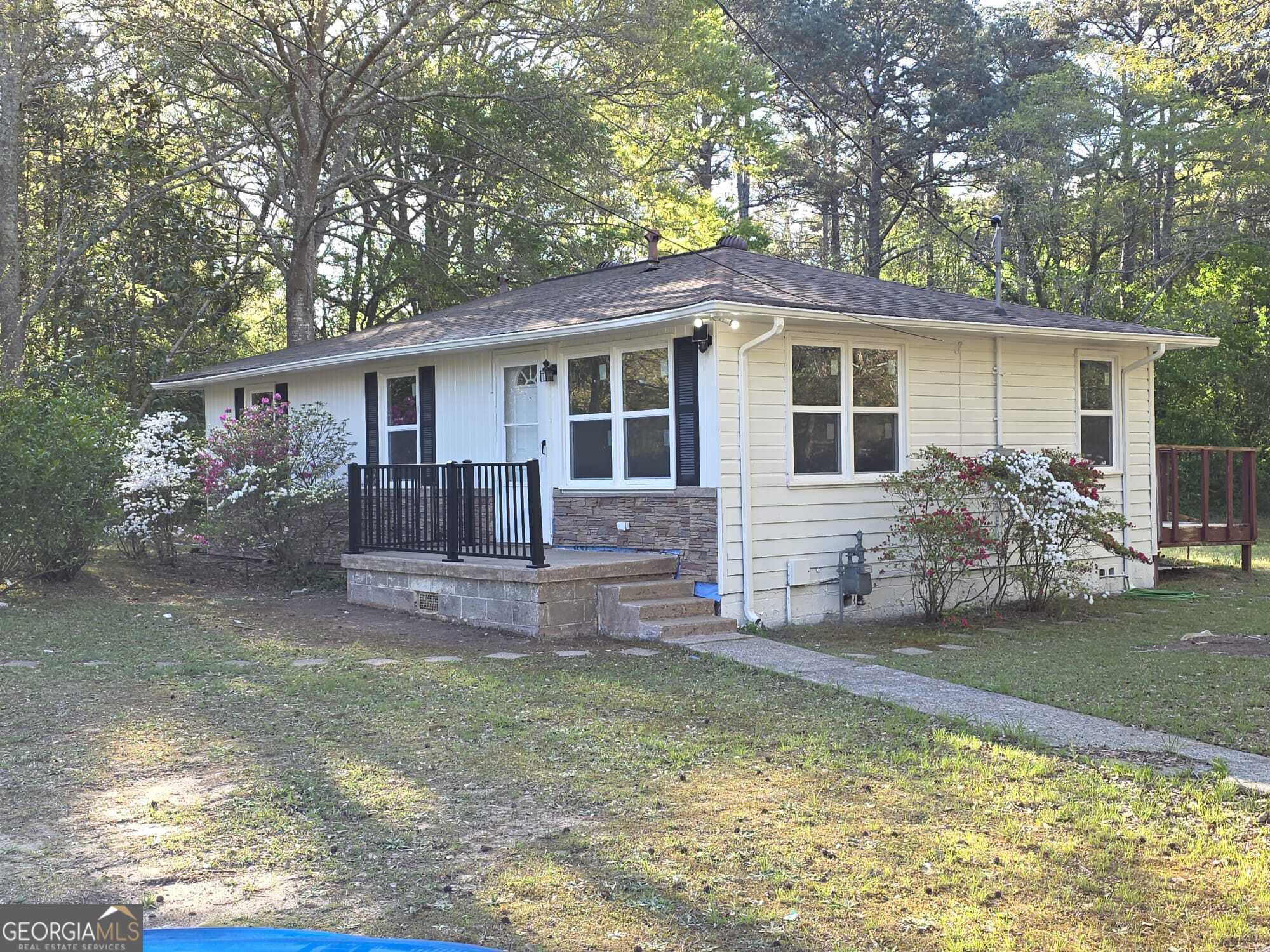 Residential Lease in Stockbridge