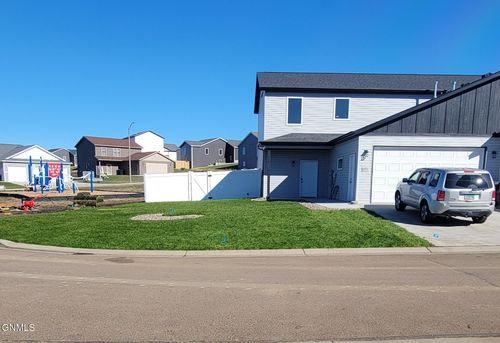 6933 Butler Loop, Lincoln, ND, 58504-9028 | Card Image
