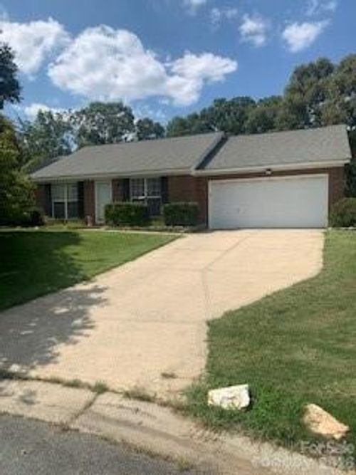 2500 Faircroft Way, Monroe, NC, 28110-8835 | Card Image