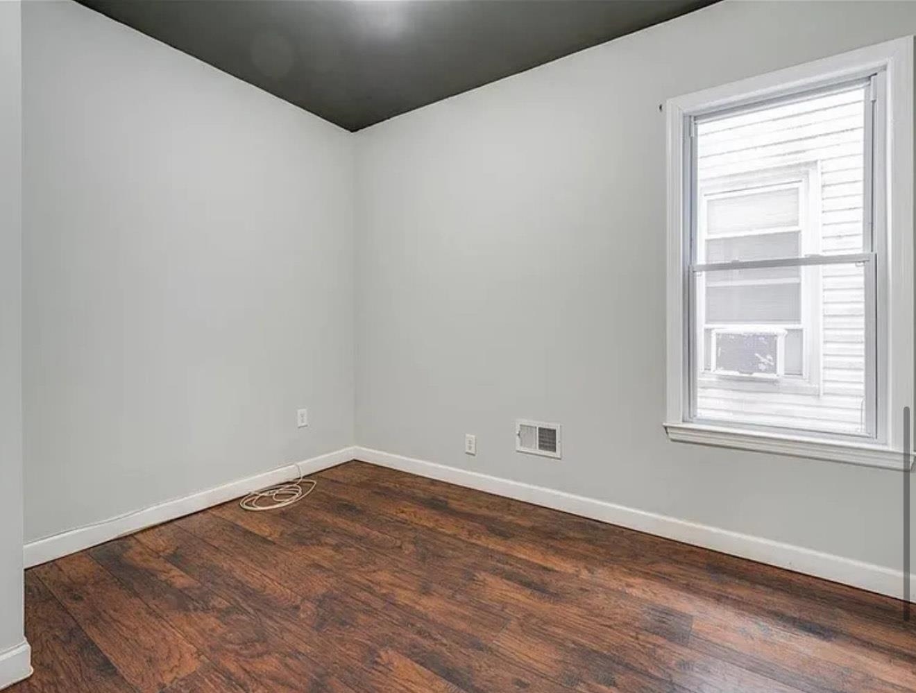 Residential Lease in JC, Greenville 5