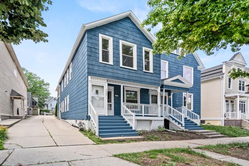 1667 N Franklin Pl, Milwaukee, WI, 53202-2201 | Card Image