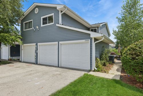 12a-17453 W Chestnut Ln, Gurnee, IL, 60031-2576 | Card Image