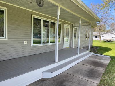 Covered front porch | Image 3