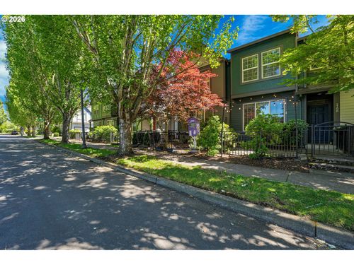 1198 Se Bacarra St, Hillsboro, OR, 97123 | Card Image