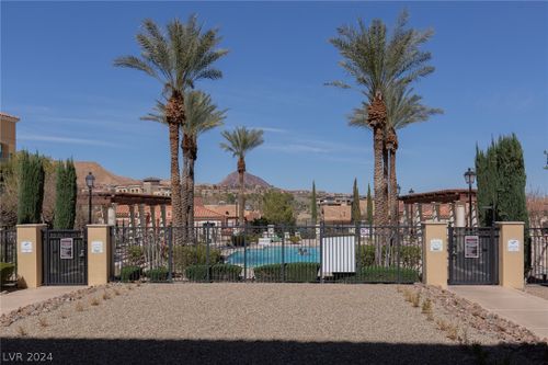 250-30 Strada Di Villaggio, Henderson, NV, 89011 | Card Image