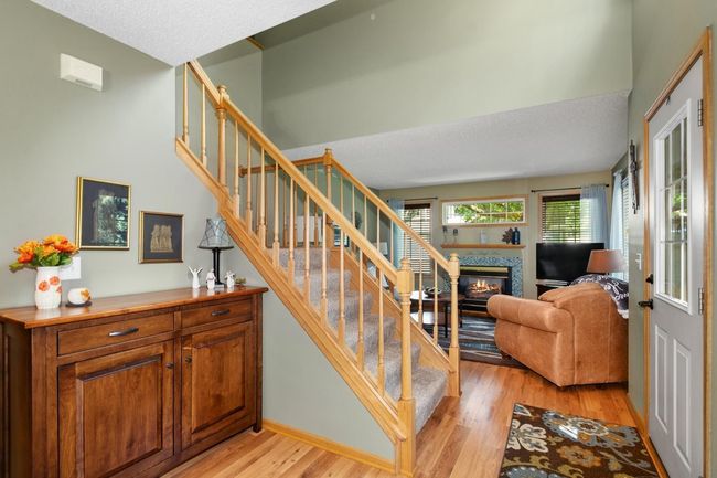 Vaulted design heading upstairs | Image 13
