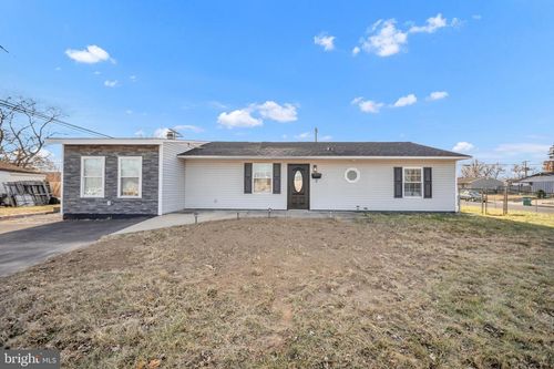 2 Primrose Ln, LEVITTOWN, PA, 19054-3616 | Card Image