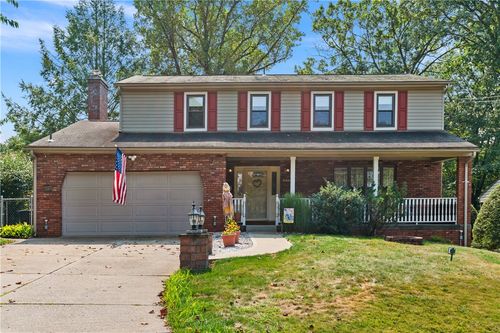 317 Rennie Dr, Pleasant Hills, PA, 15236-4111 | Card Image